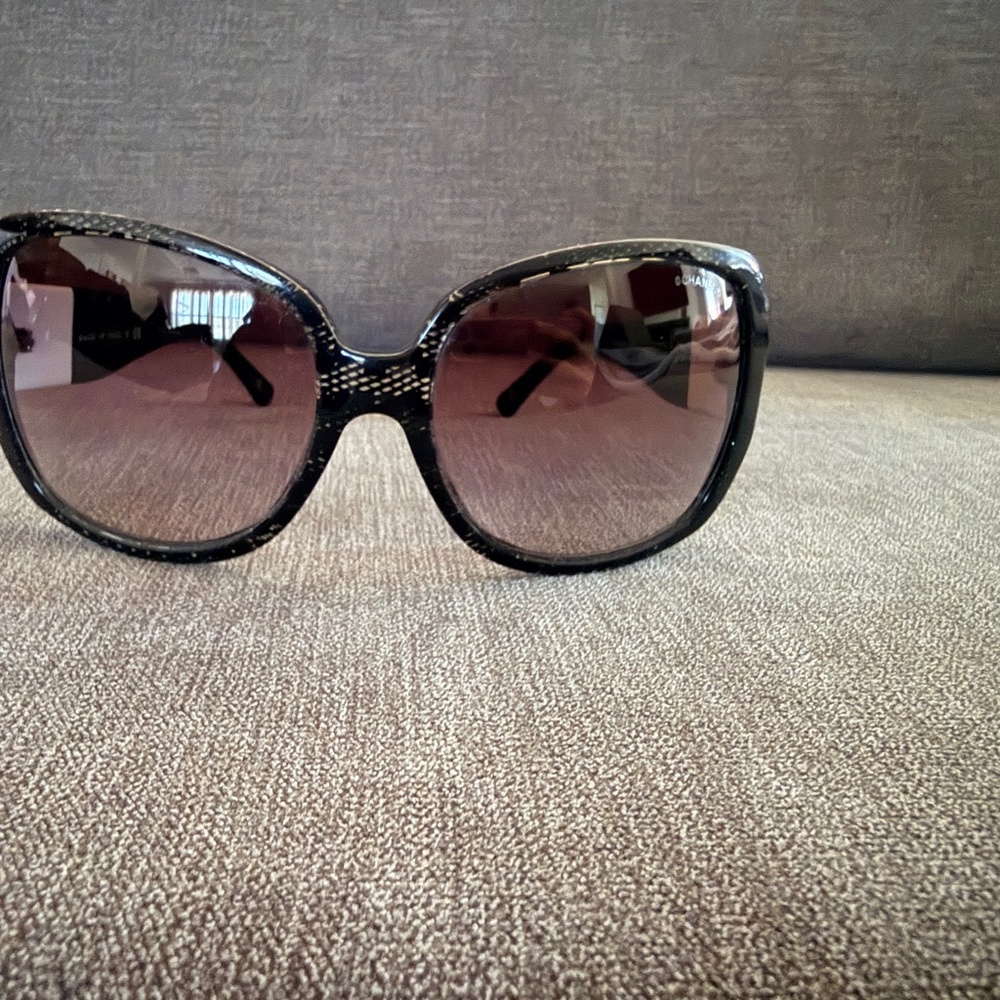CHANEL Black and White Sunglasses